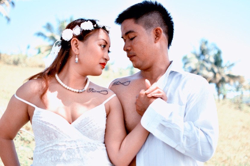 Mandex and Janette Prenuptial Photos in Barili