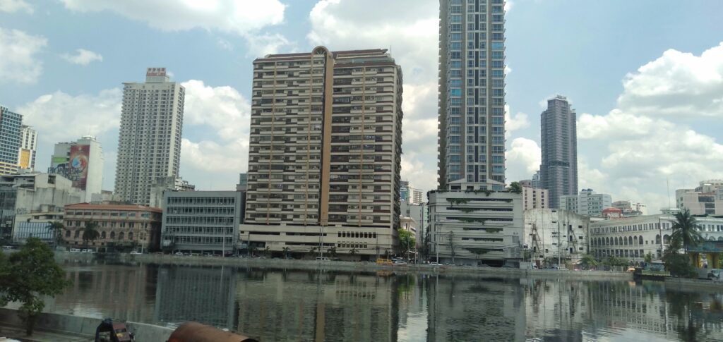 Binondo Building view from Post Office